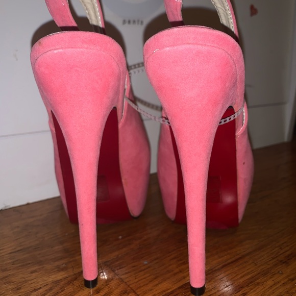 Pink heels - Picture 2 of 5